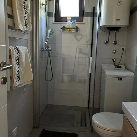 Nela דירה Kršan