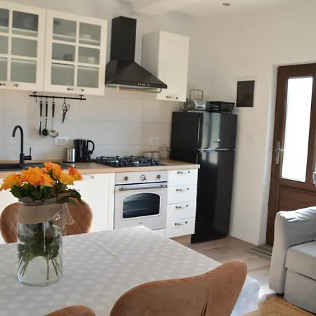 Apartament Nela *